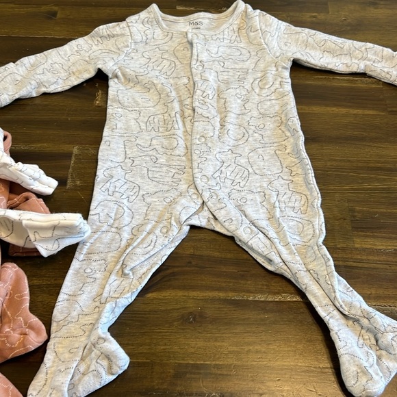 M&S Marks & Spencer Bundle Button Footsie One Piece Neutral Baby 3-6 months - Picture 4 of 5